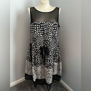 NWOT Taylor Woman Black & White Dress Size 20